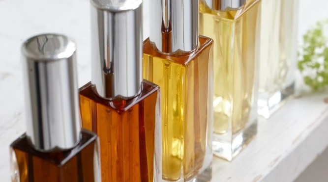 5 نکته مهم برای انتخاب عطر مناسب برای آقایون و خانم ها